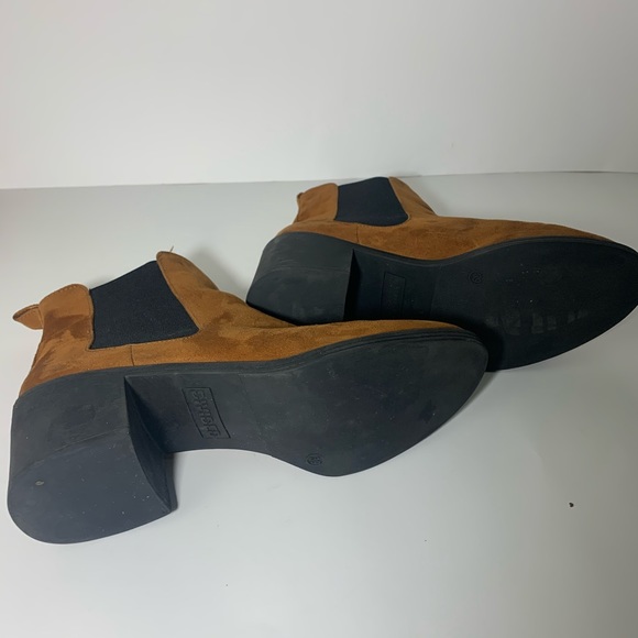 H&M Divided Brown Black Faux Suede Ankle Booties 8 - Picture 7 of 7